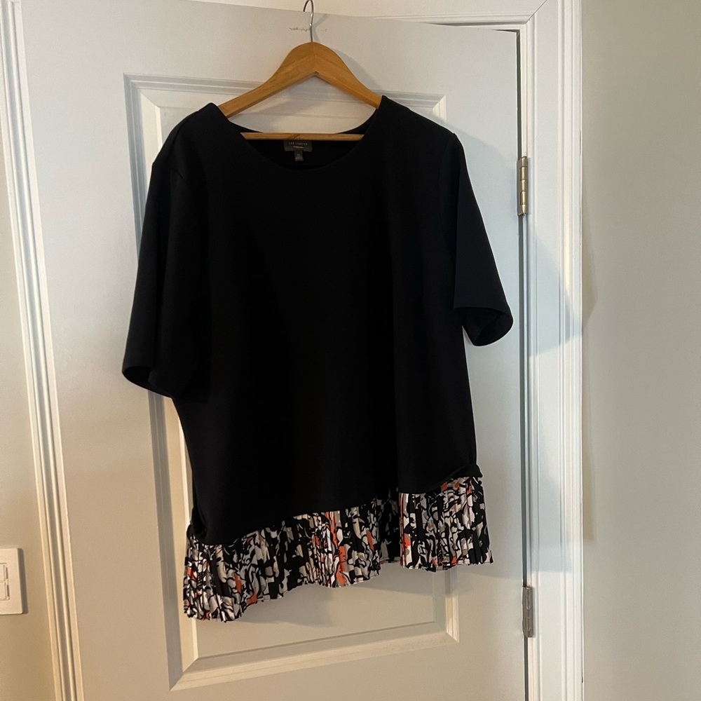 Navy and floral ribbed top